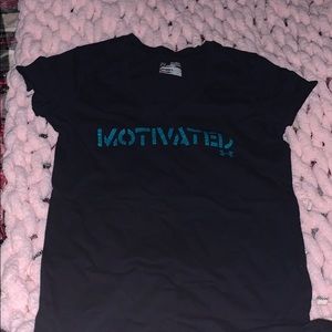 UNDER ARMOR women’s workout top